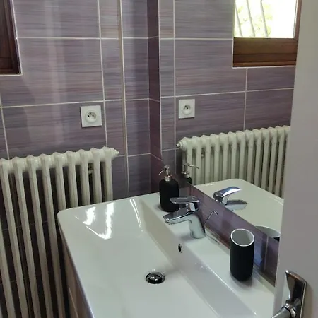 Holiday home Maison Proche Lac, Velos, Parking