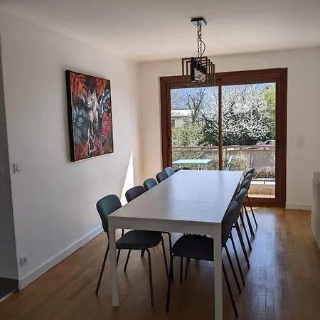 Maison Proche Lac, Velos, Parking Holiday home *