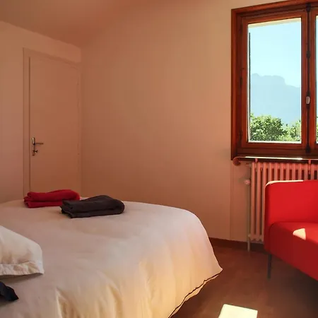 Maison Proche Lac, Velos, Parking Holiday home